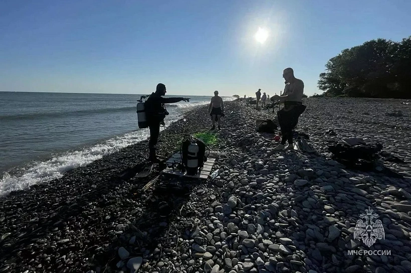 Водолазы ищут пропавшего в море в Сочи туриста