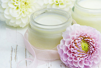 Что входит в эликсир молодости: самые лучшие компоненты в кремах от возрастной пигментации