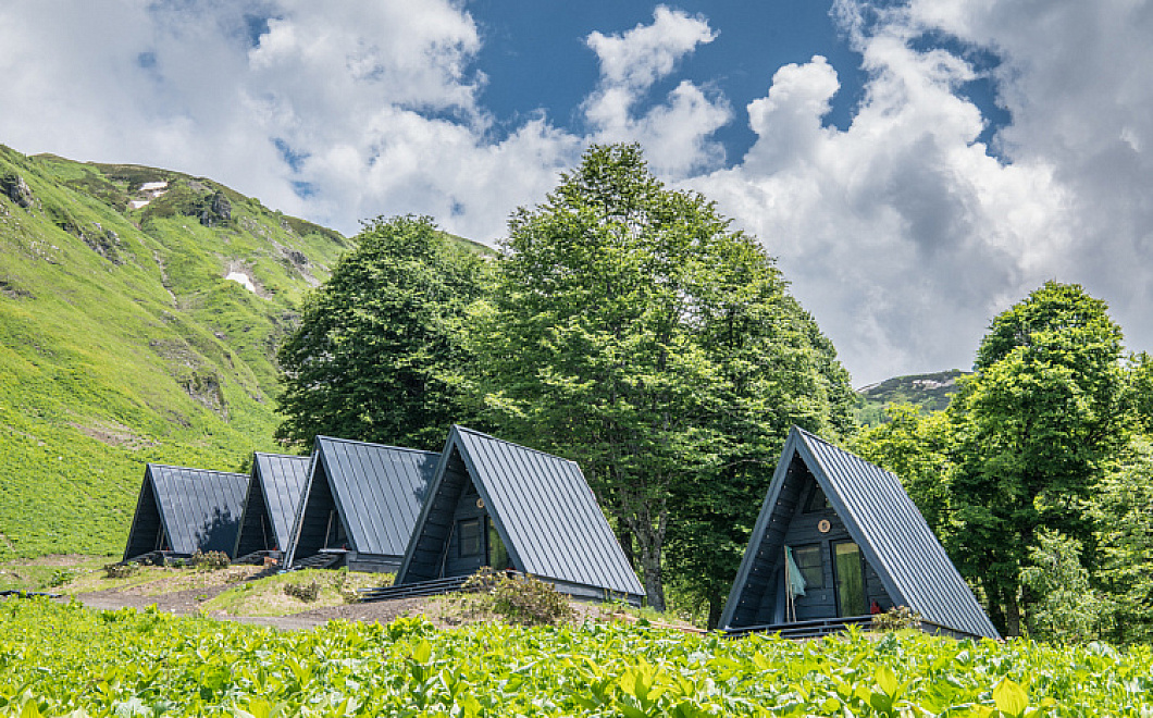 Кемпинг «Нахазо» на высоте 1900 метров впервые открылся в горах Сочи
