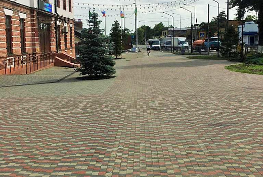 На 70% завершено благоустройство общественной территории в Абинском районе 