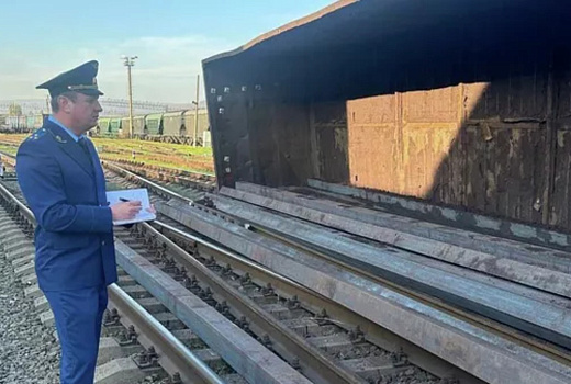 Южная транспортная прокуратура проводит проверку после схода вагонов в Новороссийске
