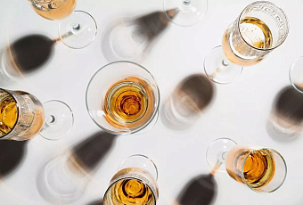 Нарколог Тюрин: нелегальный алкоголь — главная причина тяжёлых отравлений и смертей из-за метанола