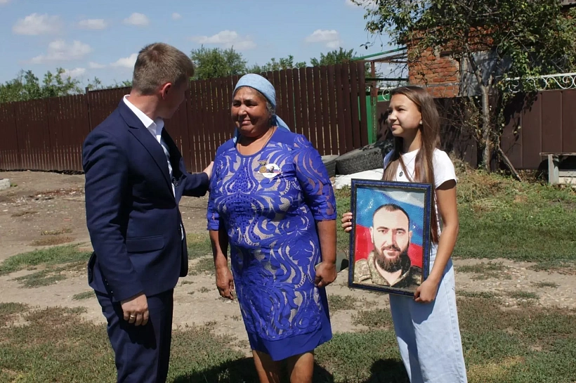 Необходимую бытовую технику подарили пяти семьям участников СВО Тимашевского района