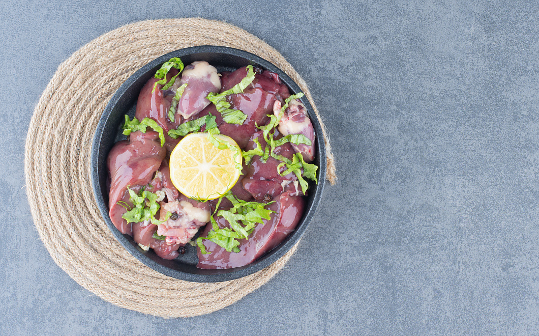 Маленький продукт с большой пользой: не стоит отказываться от куриных сердечек