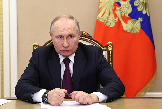 Шесть часов сна и занятия спортом: Владимир Путин рассказал о своем распорядке дня