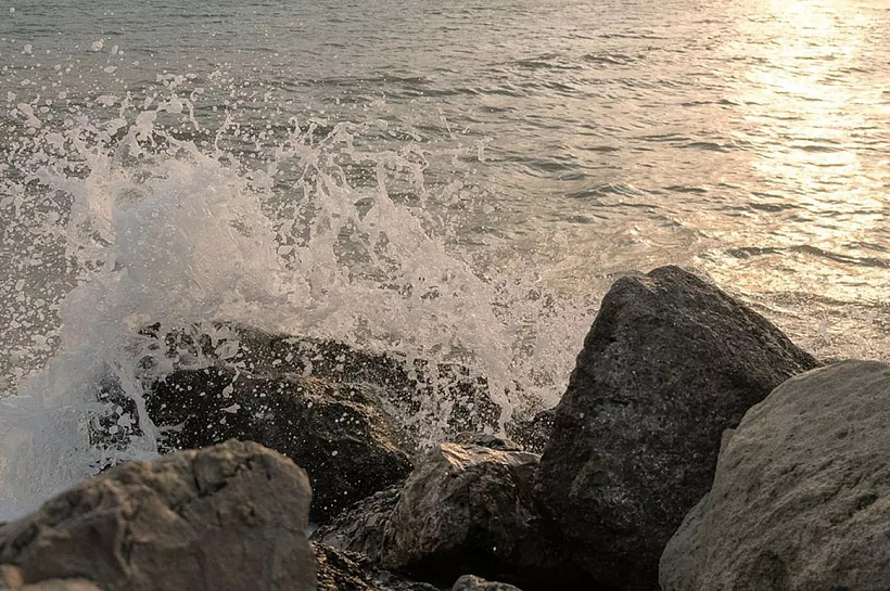 Вода в Черном море у берегов Сочи прогрелась до +11 градусов к концу февраля