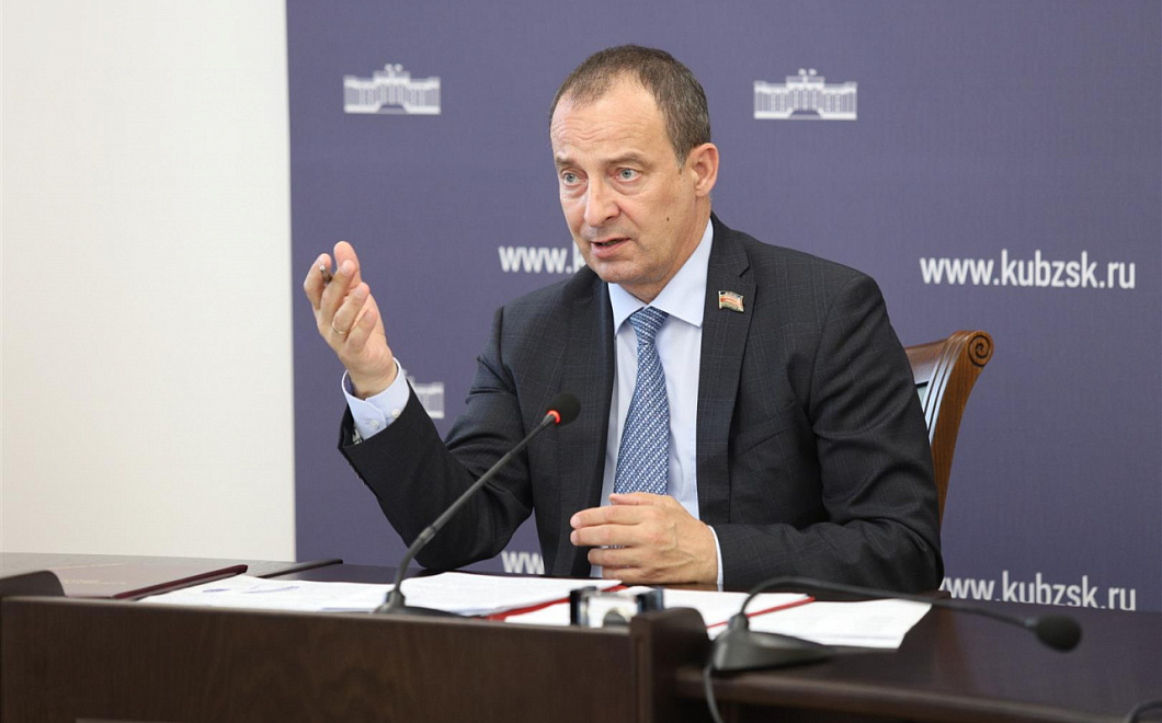 Юрий Бурлачко: «Предметом особого внимания депутатов ЗСК является детский отдых»