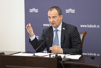 Юрий Бурлачко: «Предметом особого внимания депутатов ЗСК является детский отдых»