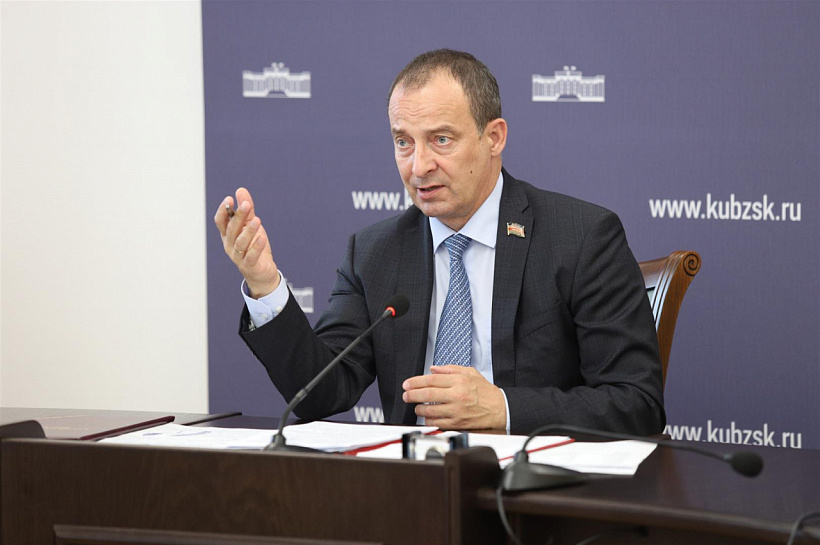 Юрий Бурлачко: «Предметом особого внимания депутатов ЗСК является детский отдых»