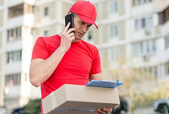 Открытки с сюрпризом и ложные курьеры: эксперты предупредили о всплеске мошенничеств перед 8 Марта