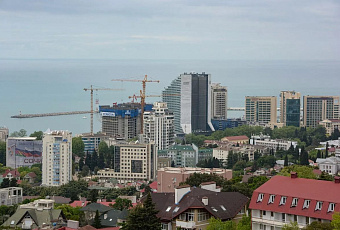 Рекордный разрыв в доходах: долгосрочная аренда в Сочи теряет до 433 тысяч рублей в год