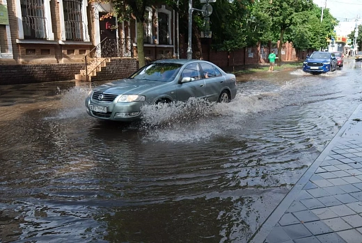 Ливень с градом и ветром накроют Краснодар