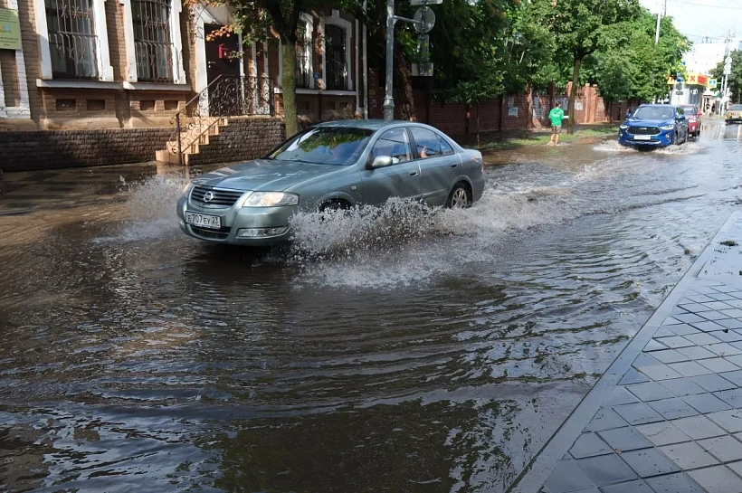Ливень с градом и ветром накроют Краснодар