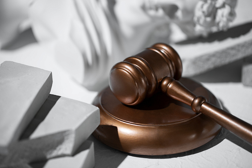 За крупные взятки эк-председателю Ростовского облсуда грозит 20 лет колонии