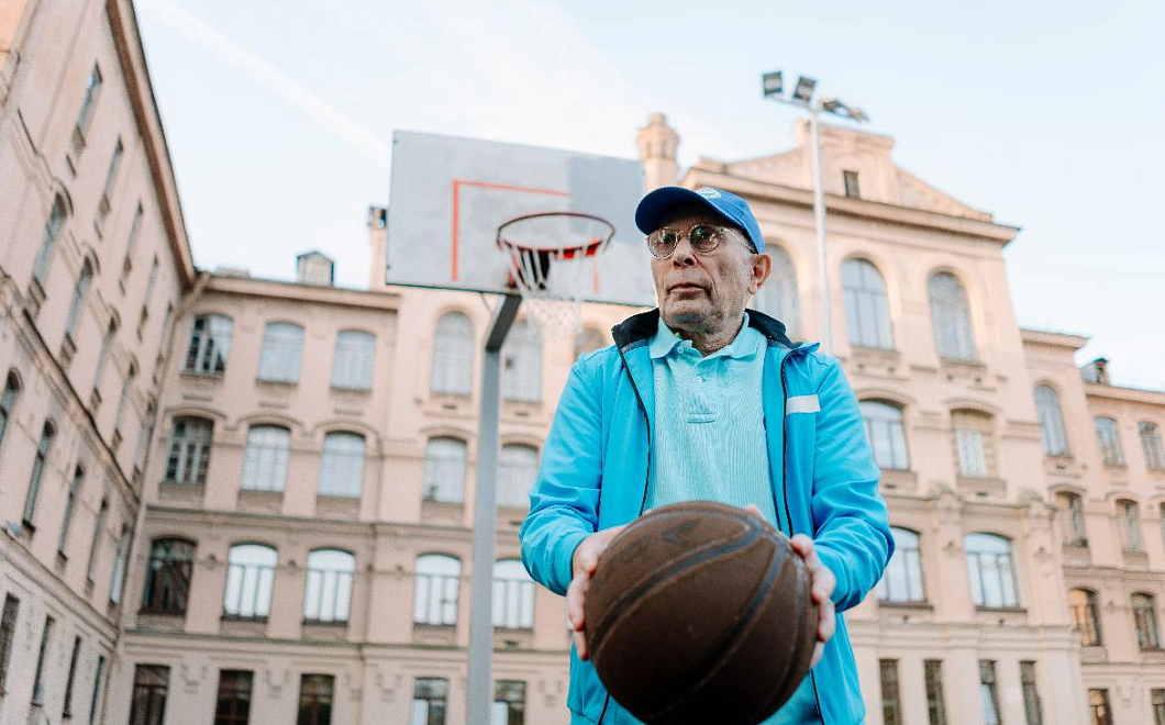 Кардиологи назвали 7 привычек, которые помогут вдвое снизить риск деменции