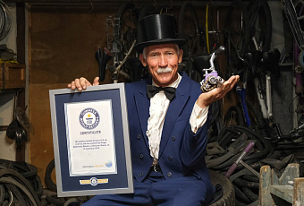 Краснодарский велодед и его байки: Сергей Дашевский сконструировал самый маленький велосипед в мире