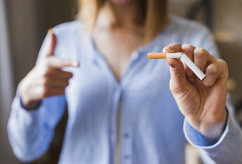 Никакого запаха: сигаретный дым легко остается на одежде