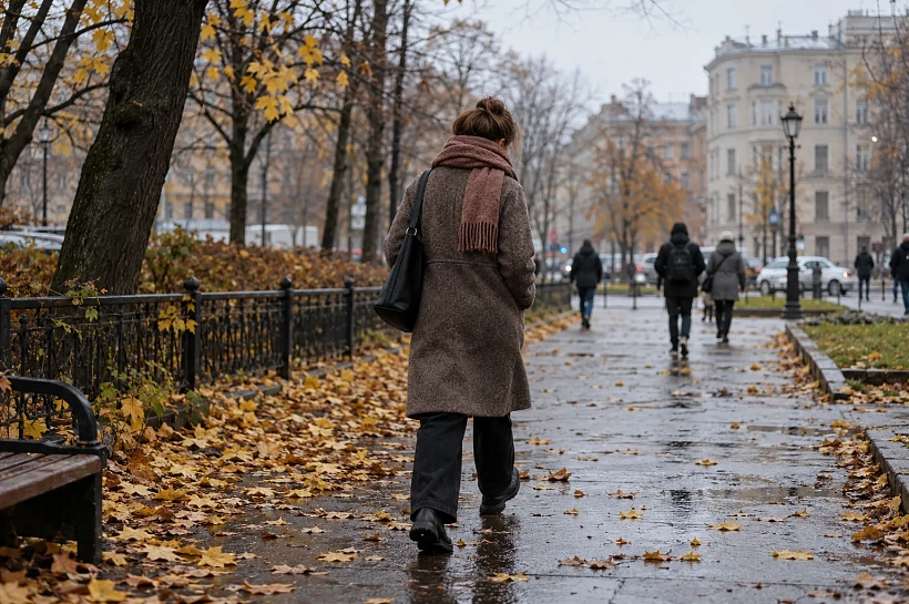 Осенью простужаемся чаще не только из-за холода: что меняется в организме