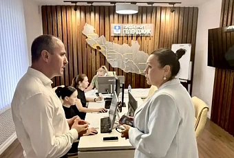 Мэр Геленджика сообщил, что родственникам пострадавших и погибших при атаке БПЛА помогают с документами для получения выплат