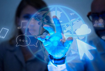 Более 100 тысяч россиян указали навыки работы с ИИ в резюме