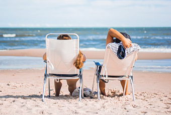 Стало известно, какую сумму россияне готовы потратить на летний отпуск