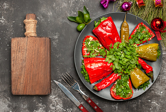 Огненный удар по желудку: опасность употребления маринованных перцев