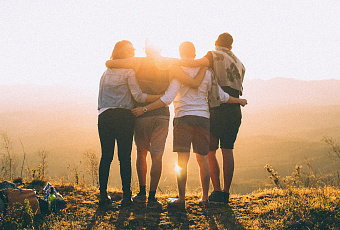 Опрос: почти половина россиян доверяют своим согражданам