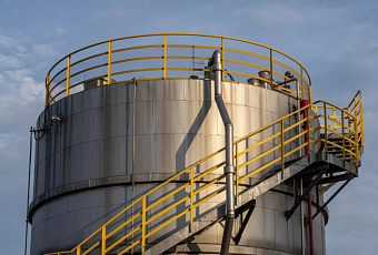 Инженеры НГТУ создали компактный и недорогой прибор для измерения уровня нефти в резервуарах