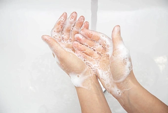 Если у вас в жоме нет хозяйственного мыла, тогда самое время его приобрести