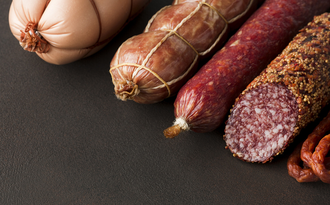 Против здоровья: скрытые опасности колбасы