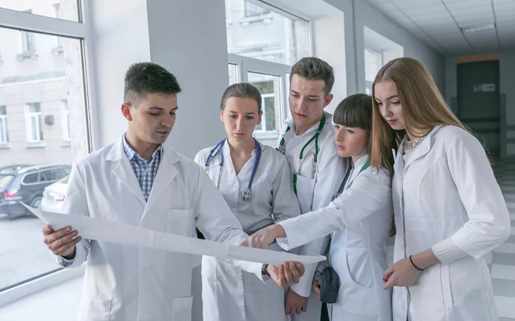 В России утвердили ГОСТ на специальную обувь для врачей и медперсонала