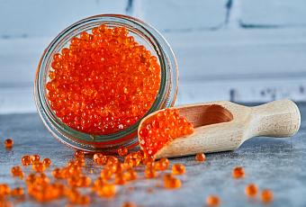 Не просто деликатес: красная икра может принести море пользы организму