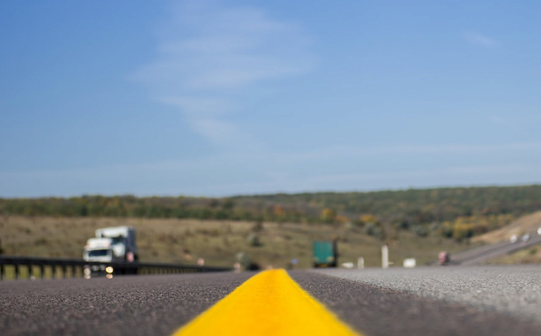 В Краснодарском крае на трассе к Черному морю с 15 июня запретили движение большегрузов