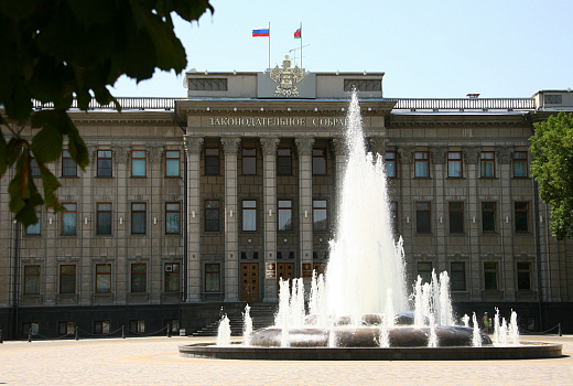 Бизнесмен Алексей Бузмаков подал документы в ТИК