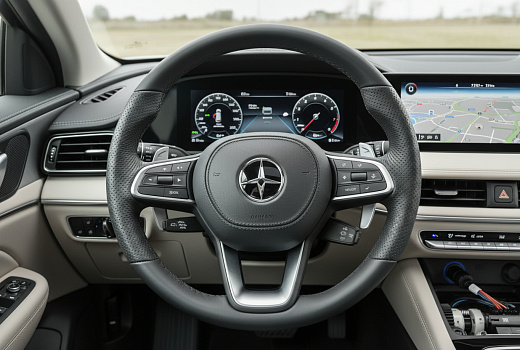 Почему вращение руля на месте вредит автомобилю и как избежать дорогого ремонта