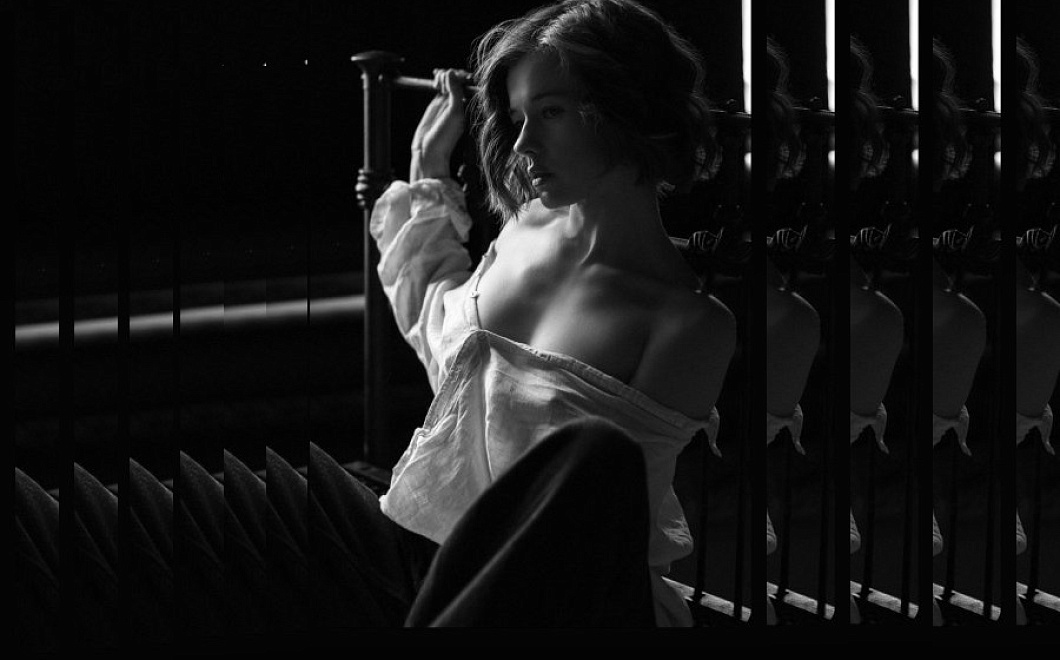 «Ниже, еще ниже»: Екатерина Шпица сорвала бюстгальтер и приоткрыла свои интимные секреты