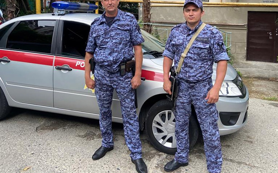 В Сочи росгвардейцы помогли без вести пропавшему мужчине найти родных