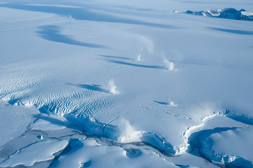 Ученые обнаружили утечки метана в Антарктиде, угрожающие климату