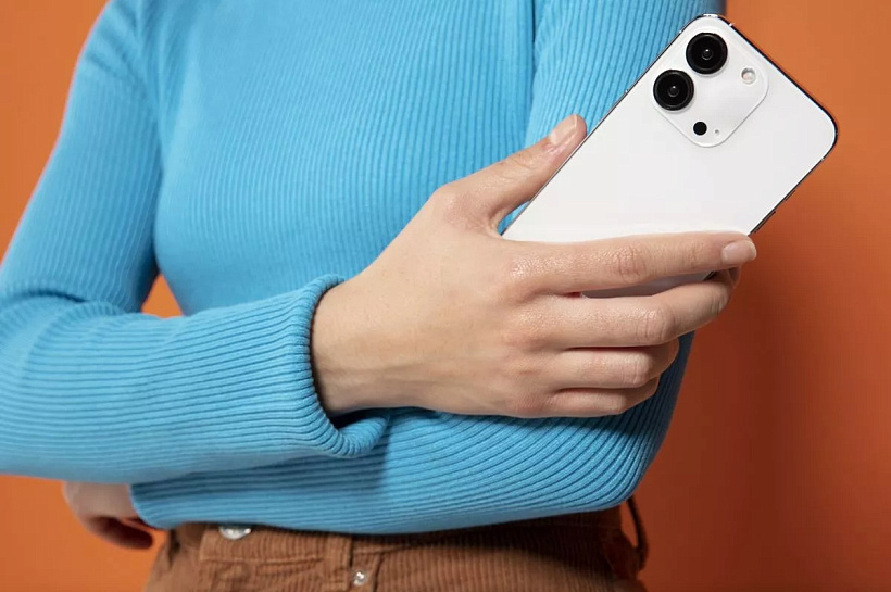 Будущий глава Apple Джон Тернус внедряет ИИ в разработку iPhone до официального вступления в должность