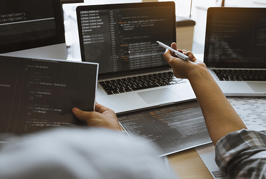 Опрос показал, считают ли россияне профессии в сфере IT престижными