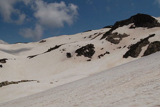 Кавказский заповедник закрыл летние маршруты и перешел на зимний режим