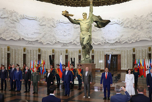 Городам воинской славы Краснодарского края вручили «Мечи Победы»