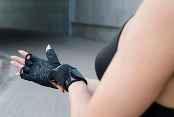 Ростовские учёные создали бионическую перчатку с нейроинтерфейсом для реабилитации после инсульта