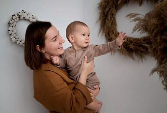 Эксперт предлагает снизить пенсионный возраст для матерей детей до 11 лет