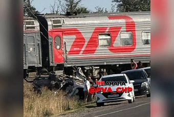 Под Анапой выросла пробка после ДТП с поездом