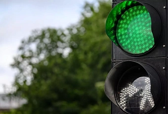 В Сочи на главной трассе изменили режим работы светофоров из-за увеличения числа автомобилей