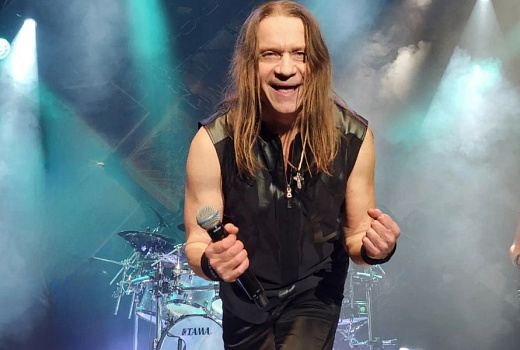 До точки Кипелова: легендарный исполнитель «арийского» хеви-метал-рока внезапно забронзовел и зарос