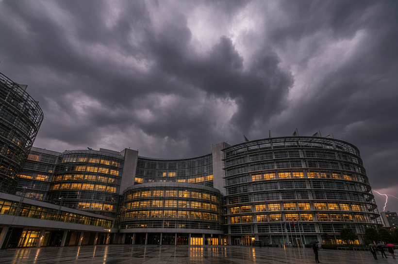 Финансовая пропасть Европы: как мирный план Трампа угрожает европейскому бюджету