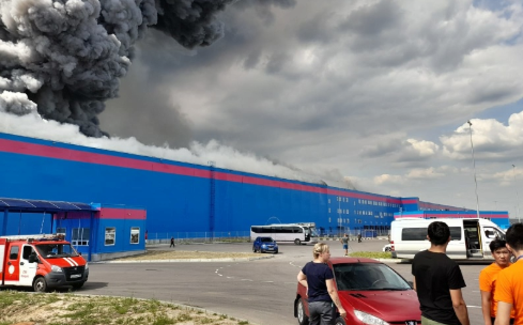 В Ozon сообщили о судьбе заказов со сгоревшего склада в Подмосковье