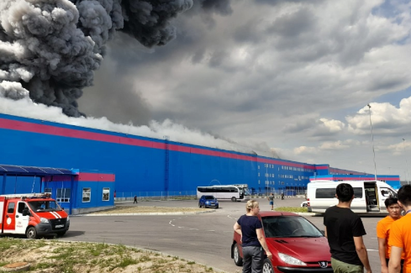 В Ozon сообщили о судьбе заказов со сгоревшего склада в Подмосковье
